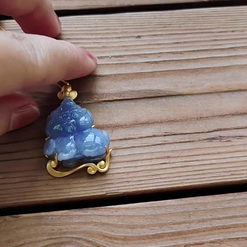 【纯翠】天然翡翠 冰极浓蓝紫揭阳工醒狮厚银镀金锁骨链　附台证 - 项链 - 玉石 多色