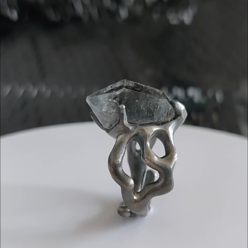 原石美 黑色闪灵水晶原石矿石纯银做旧开口戒指 - 戒指 - 纯银 黑色