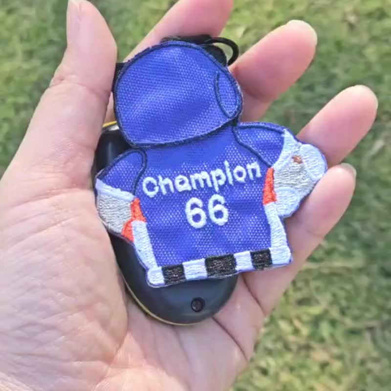 挂钩小吊饰 -  Team Taiwan  棒球 冠军  多件优惠 - 徽章/别针 - 绣线 蓝色