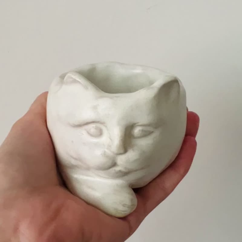 伸出前脚的猫 手捏陶 8.3x 7.2  x7cm - 玩偶/公仔 - 陶 