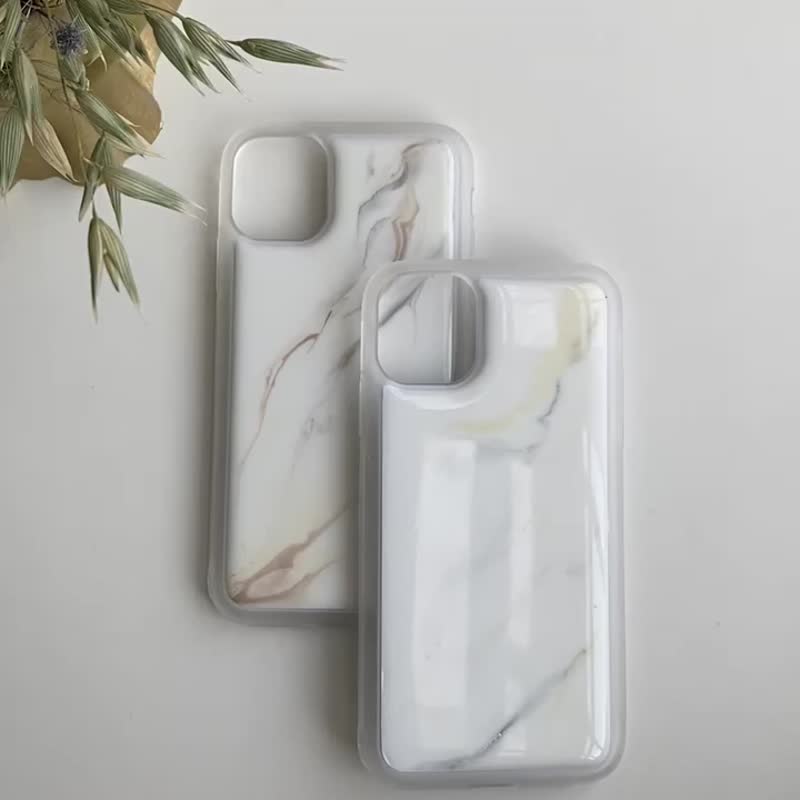 Case for phone - 名片夹/名片盒 - 树脂 白色