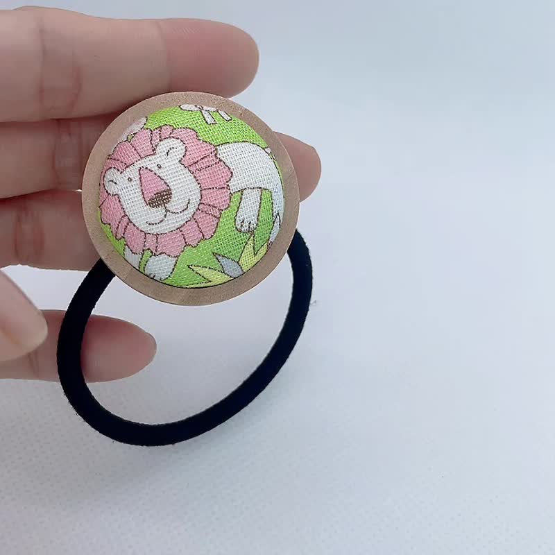 手工原木发束-躲藏狮子 - 发饰 - 棉．麻 