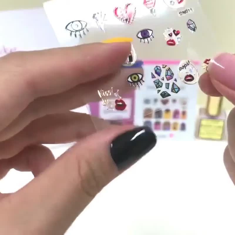 【 DIY 美甲】Hey Look 美甲装饰艺术贴纸 注视我 - 指甲油/指甲贴 - 纸 金色