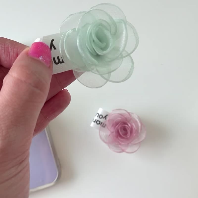 Camellia 手机握把、Popsocket、手机支架、可固定在手机背面的 Griptok。 - 手机座/防尘塞 - 丝．绢 紫色