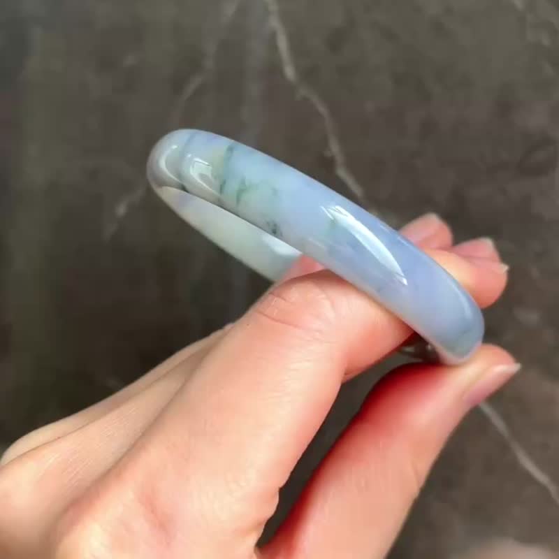冰种 天然翡翠 缅甸翡翠 A玉 玉镯 • 冰种紫罗兰蓝飘花蝴蝶福镯A - 手链/手环 - 石头 蓝色