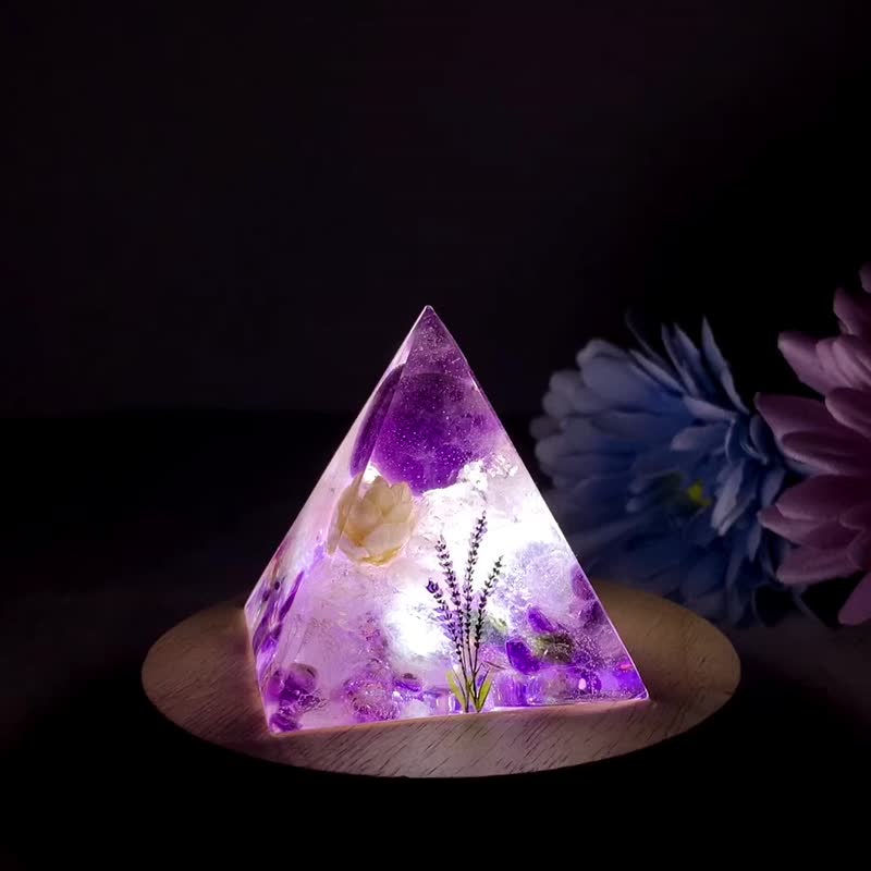 薰衣草紫水晶小夜灯 天然石气氛灯 手作礼品 居家摆饰 - 摆饰 - 水晶 紫色