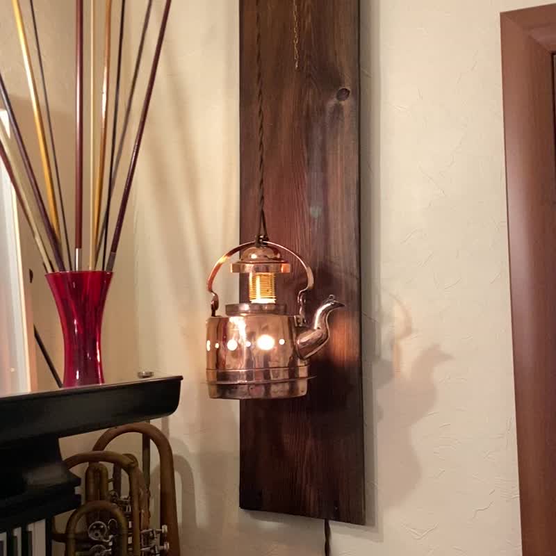 Teapot Plug in Sconce - 墙贴/壁贴 - 铜/黄铜 金色