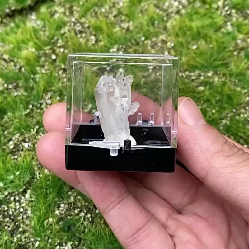 小小能量矿石摆件-可爱精致小迷你白水晶簇 能量 办公室 疗愈摆件 - 摆饰 - 水晶 白色