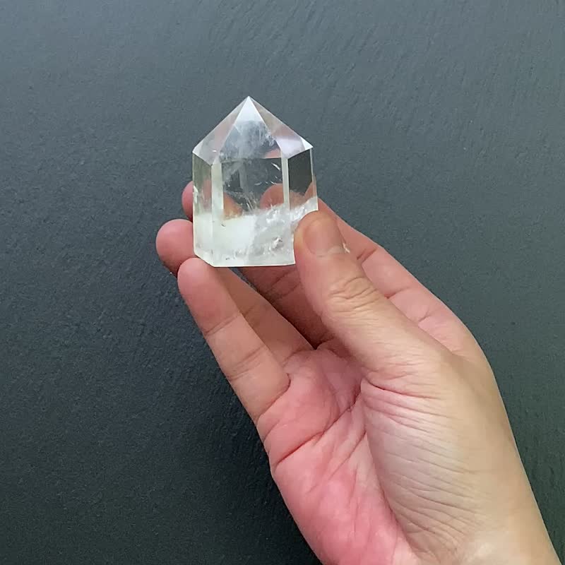 能量摆件-天然冰透彩虹白水晶能量柱 净化 快速出货 风水摆件 - 摆饰 - 水晶 白色