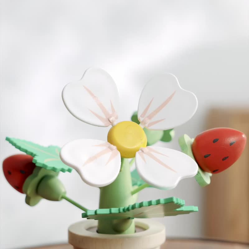 【马年限定】兔兔这么可爱疗愈选品 (草莓盆栽 + 宠物小兔窝) - 玩具/玩偶 - 木头 
