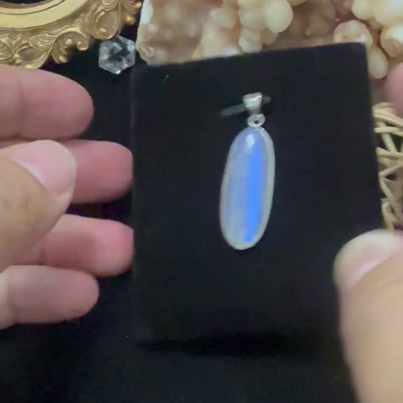 恋人之石。蓝晕月光石坠饰 - 项链 - 水晶 