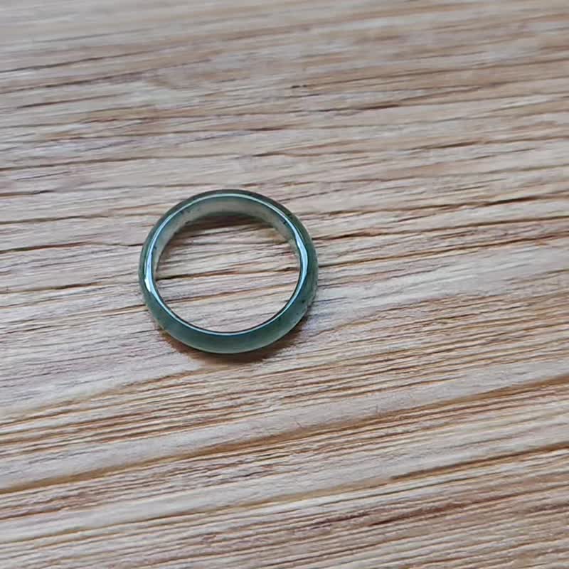 亲翠 天然危地马拉翡翠 高冰绿飘花手指镯12号戒圈 B款 - 戒指 - 玉石 多色