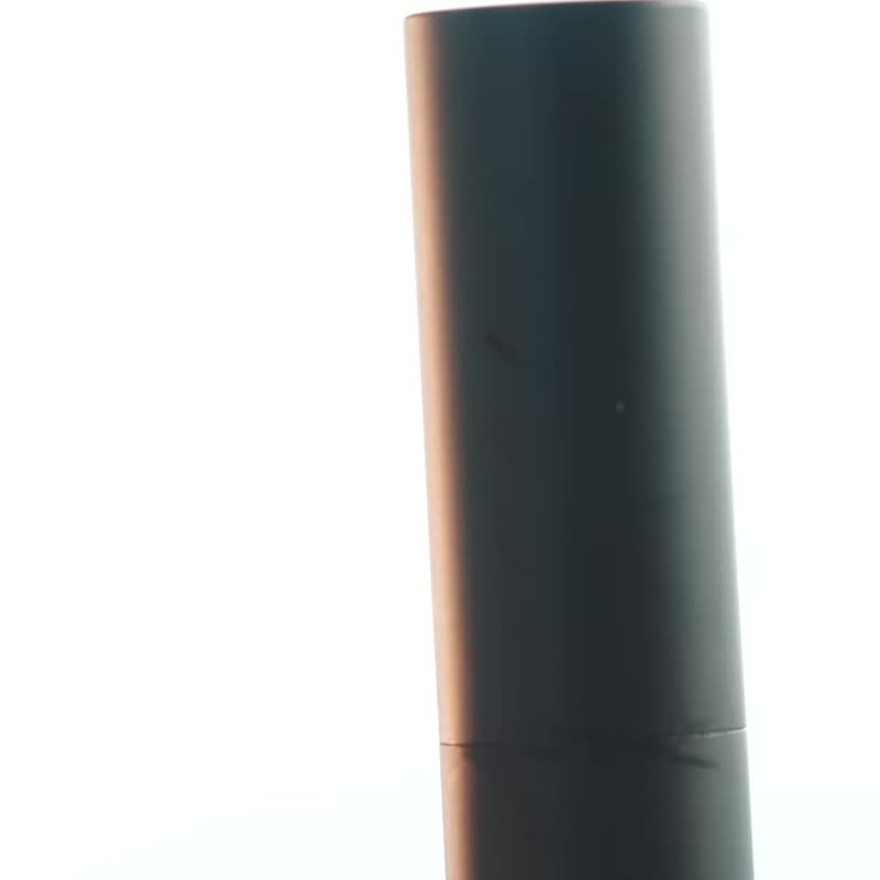 【零油光护唇膏】轻润雾感护唇膏 3g 不粘腻 高保湿 木质香氛 - 唇部保养 - 塑料 