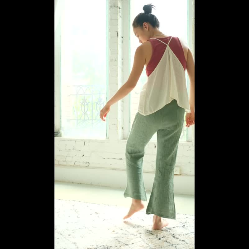 OMAKE 前开衩长裤 / 双层纱 灰绿 - 女装长裤 - 棉．麻 绿色