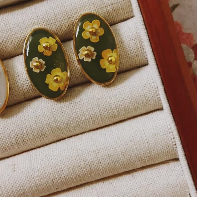 耳环 | Mirror Bloom 浮花镜 - 月灰 - 耳环/耳夹 - 树脂 灰色