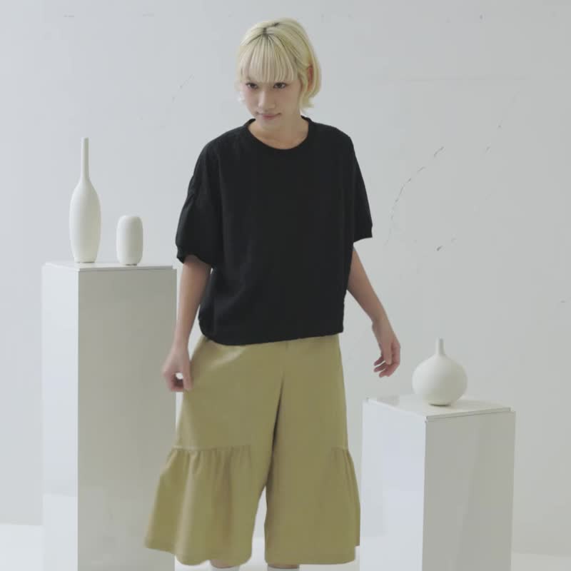 | 浮点雕刻 |茧型立体皱褶拼接上衣 - 女装上衣 - 其他材质 黑色