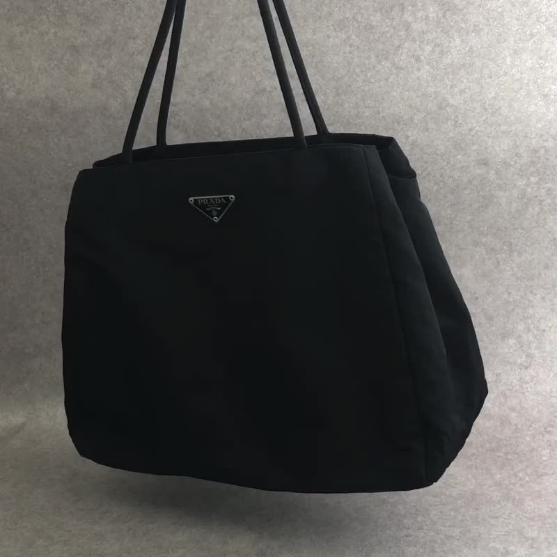 【 日本直送 名牌中古包 】PRADA 普拉达 托特包 黑色 三角标志 尼龙 皮革 侧边口袋 vintage iwt8yv - 手提包/手提袋 - 尼龙 黑色