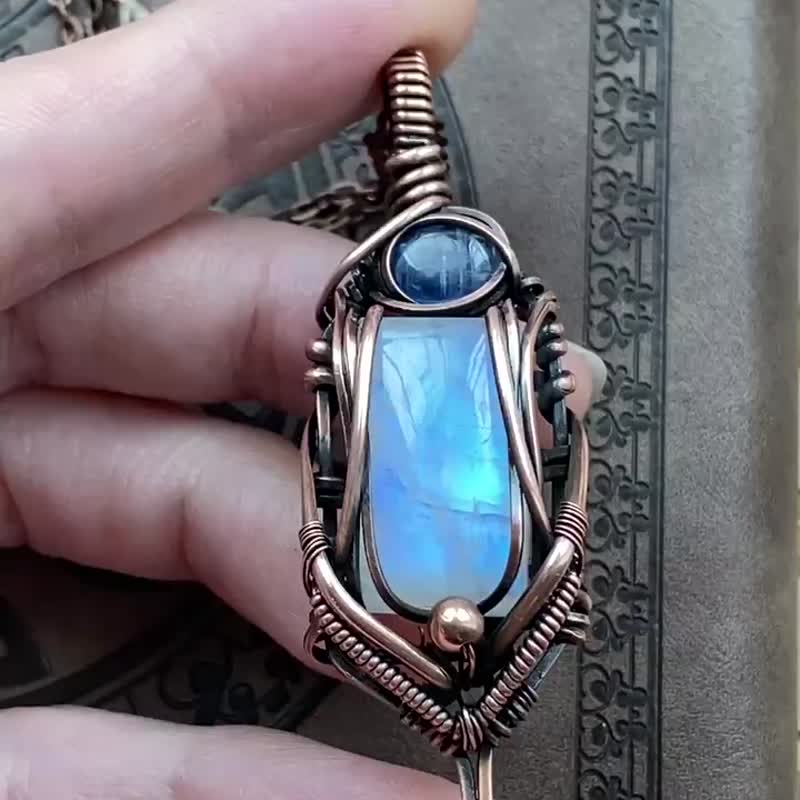 WW185  全手工编织 绕纯铜线 wire wrap 月光石蓝晶石吊咀 - 项链 - 铜/黄铜 咖啡色
