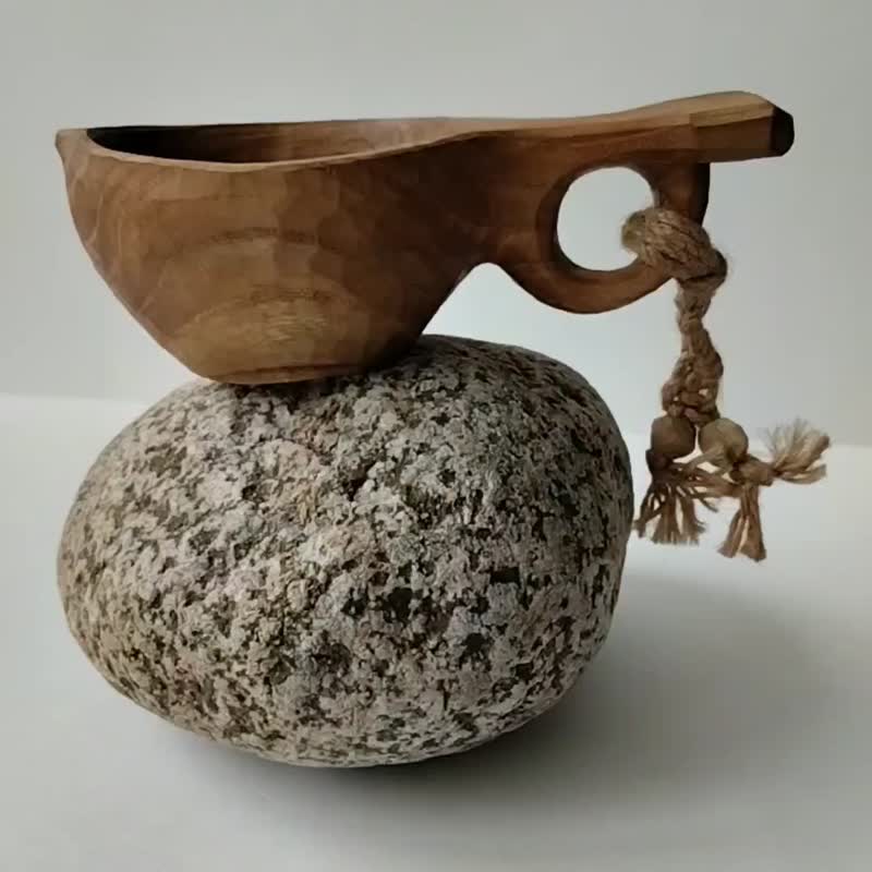 Wooden kuksa from elm, wooden cup, hiking mug - 其他杯子 - 木头 咖啡色