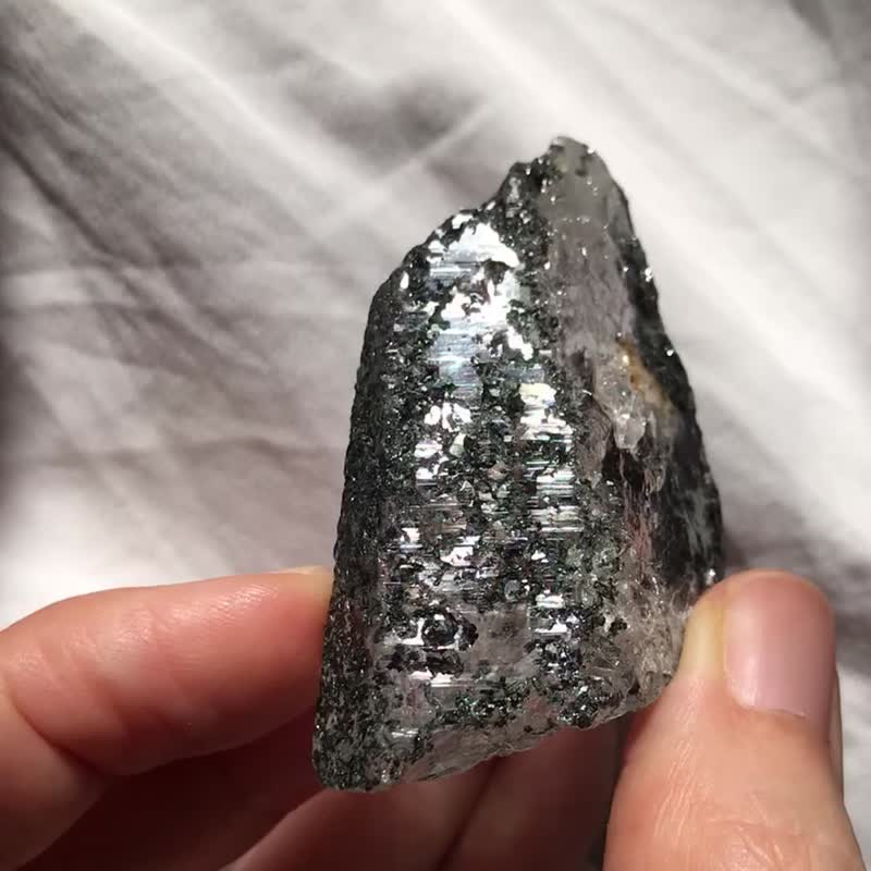 喜马拉雅 绿幽灵水晶 涅盘 白水晶簇 透闪亮 天然原石 水晶原矿 - 摆饰 - 水晶 绿色