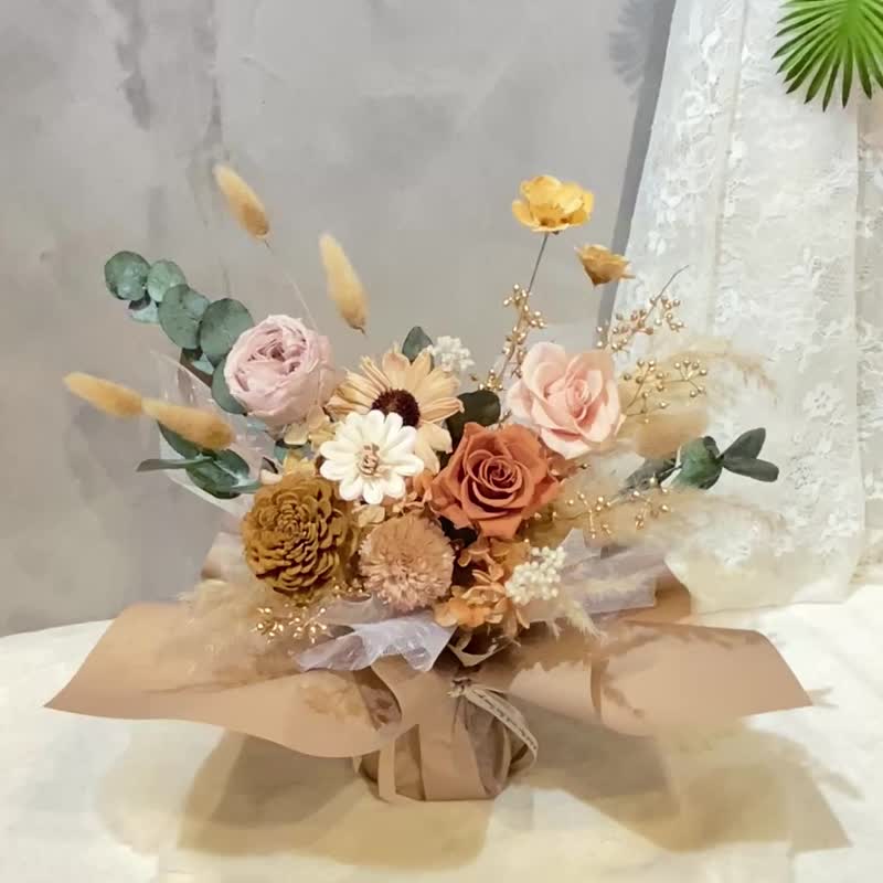 (大)可站立花束 奶茶棕 不凋花束 七夕 情人节 告白 毕业 - 干燥花/捧花 - 植物．花 卡其色