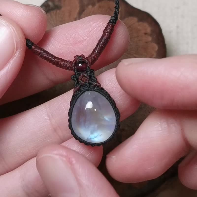 天然印度月光石/蜡线编织/项链可调整长度 - 项链 - 宝石 蓝色