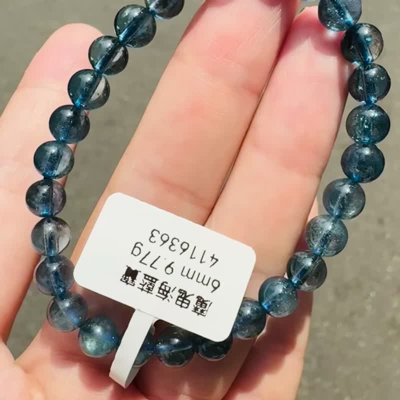 天然魔鬼海蓝宝6mm9.77g金属光泽冥想水晶首选释放压力店主自用 - 手链/手环 - 水晶 蓝色