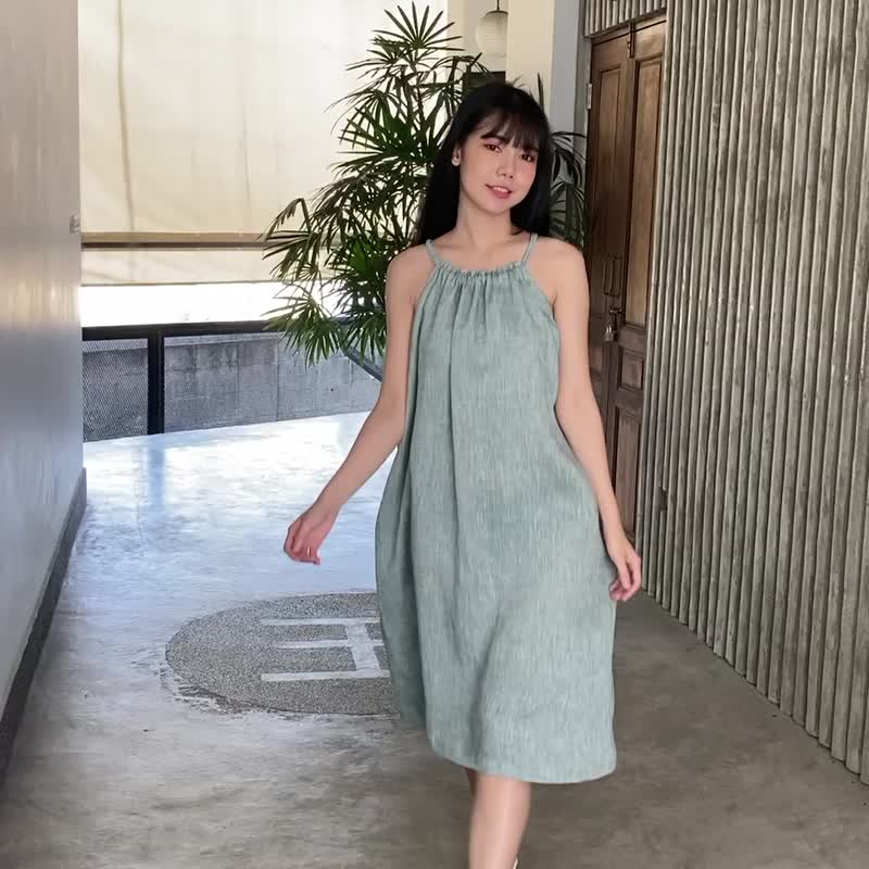 Natural Linen Dress with adjustable strap at the neckline - 洋装/连衣裙 - 亚麻 绿色