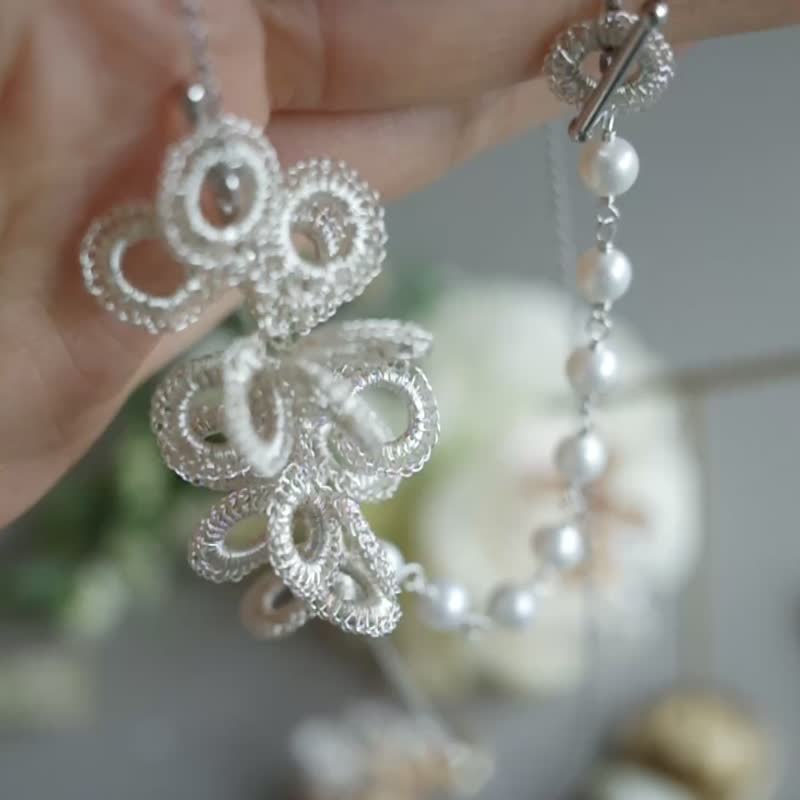 Full Bloom – 手工金属线编织珍珠项链 L - 项链 - 珍珠 多色