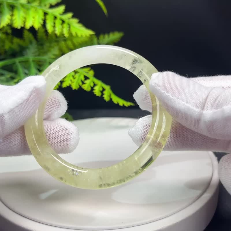 独特 柠檬黄水晶手镯 55MM 冰透彩虹闪片碎碎冰黄色水晶 招财活力 - 手链/手环 - 水晶 黄色