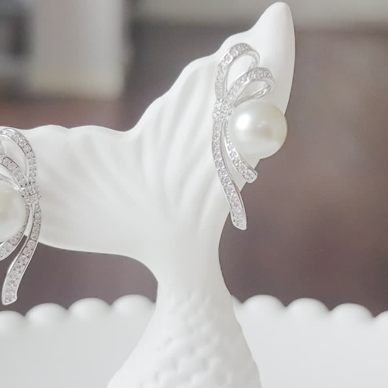 半蝴蝶结 天然海水珍珠 akoya 真多麻  Ab款 纯银耳环 - 耳环/耳夹 - 珍珠 透明