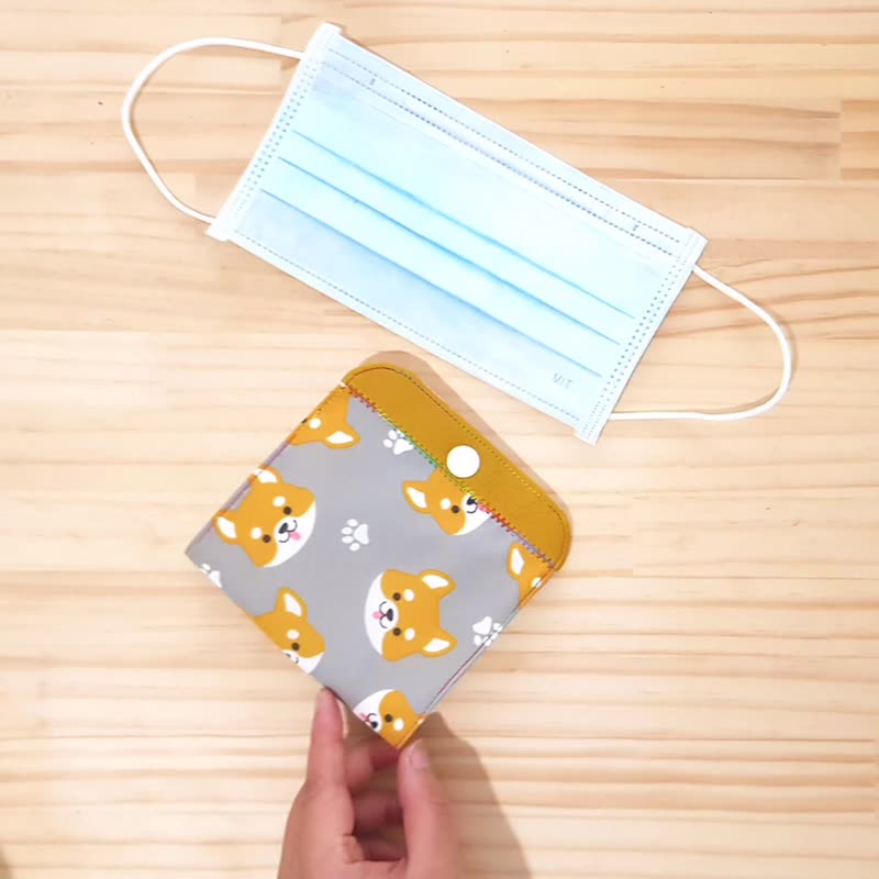 【口罩收纳】免水洗隔层口罩套 可酒精消毒-微笑柴柴 Mask folder - 口罩 - 防水材质 多色
