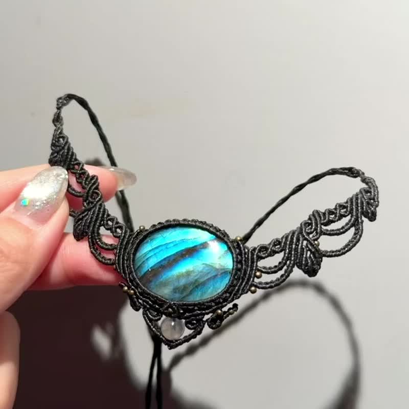 Crystoria Stone | Macrame | 南美蜡线 | 项链 | 蓝光拉长石 - 项链 - 宝石 蓝色