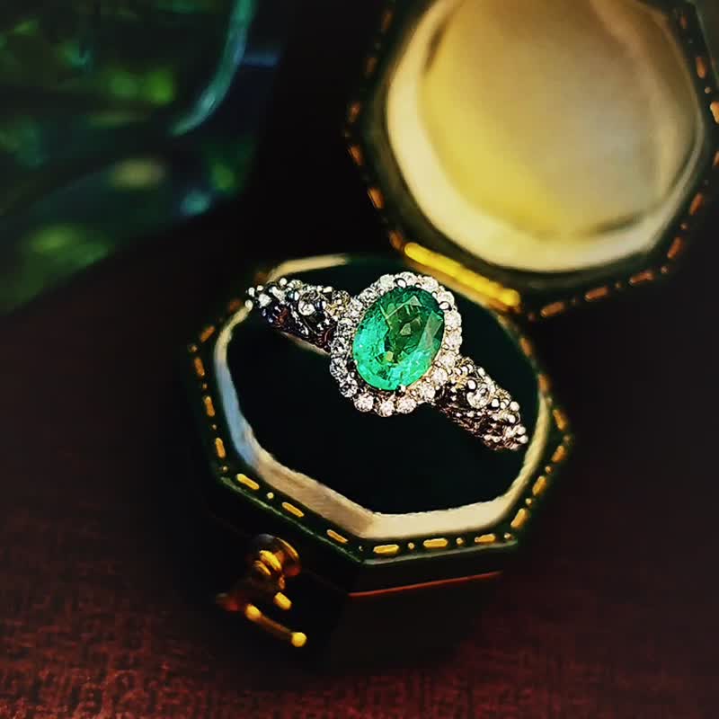 财富•幸福•治愈•自信|纯天然超闪火彩祖母绿|纯银蕾丝款戒指 - 戒指 - 宝石 