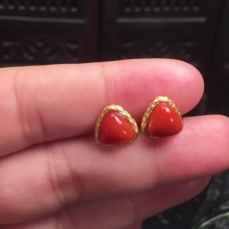 精品天然南红耳钉 满色满肉颜色红润 艳丽 油润光亮无瑕疵 - 耳环/耳夹 - 水晶 