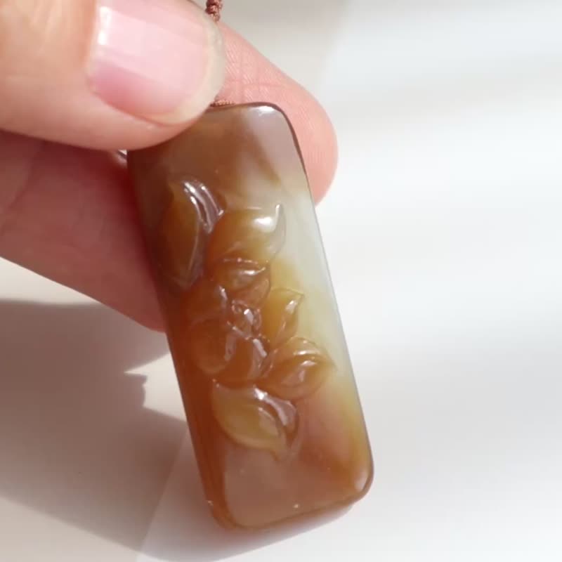 天然新疆老红糖料和田玉项链雕花无事牌吊坠雕刻荷花寓意和和美美 - 项链 - 玉石 