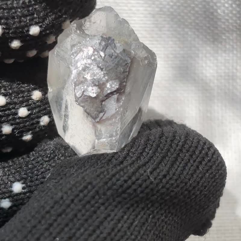 板钛 钛晶 黑银钛 发晶 天然水晶 冰透 摆设 水晶原矿 原石 - 摆饰 - 水晶 银色