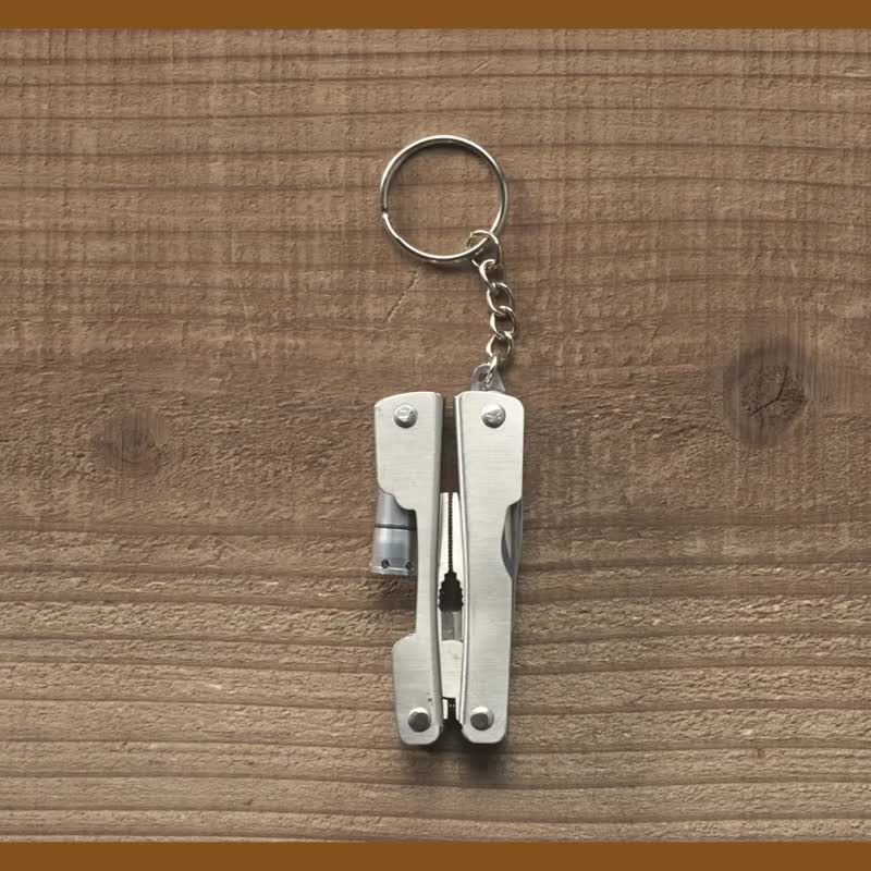 8 合 1 Multitool 多功能钳子 - 带 LED 灯的折叠袖珍工具 - 露营用品 - 其他金属 银色