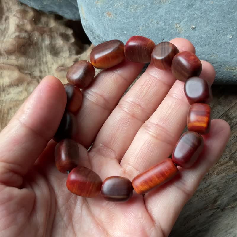 琥珀晶脂 黄桧随形手珠 - 手链/手环 - 木头 多色