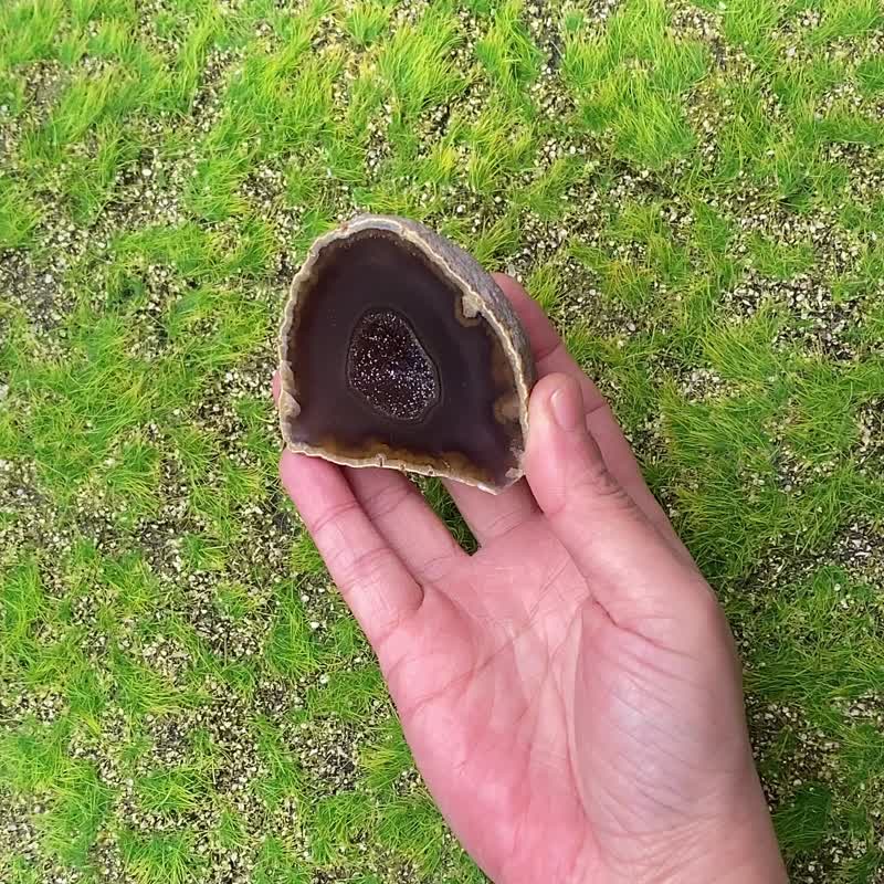 天然原矿玛瑙晶洞 办公室 居家 风水 摆件 招财开运 入厝送礼 - 摆饰 - 水晶 多色