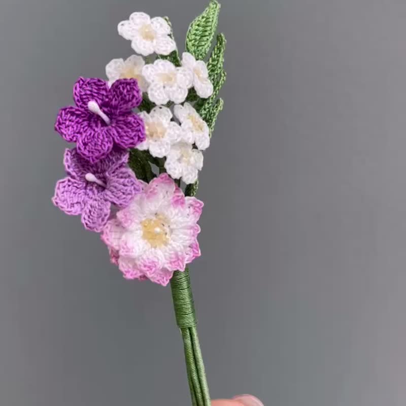 手作微鈎桔梗花 胸针 Amigurumi (Weave) Bellflowers Brooch - 胸针 - 绣线 多色