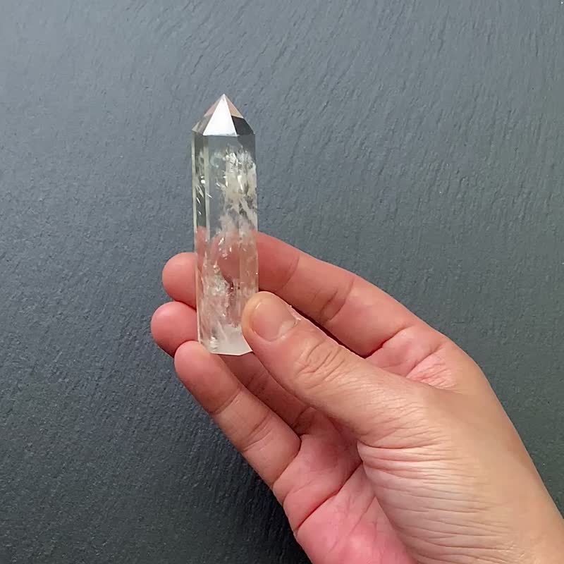 能量摆件-天使之翼 天然冰透彩虹蓝针白水晶能量柱 快速出货 - 摆饰 - 水晶 白色