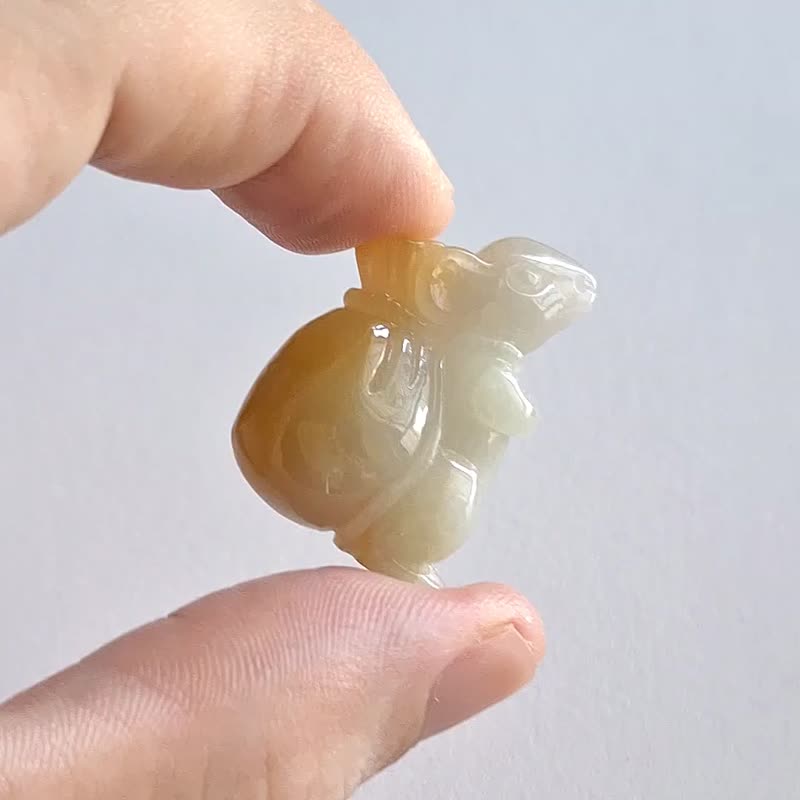 黄翡翠鼠来宝老鼠吊坠 | 天然缅甸翡翠玉器玉坠 - 项链 - 玉石 黄色