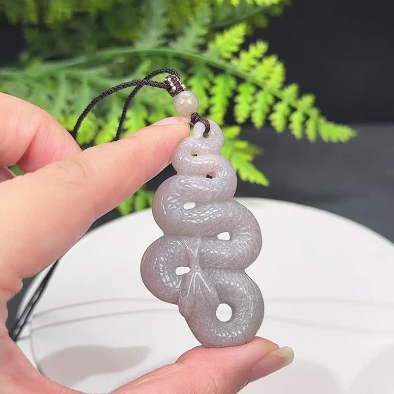高品质紫色珊瑚玉吊坠冰润玉化手雕生肖蛇保护神圣幸运吉祥智慧 - 项链 - 玉石 紫色