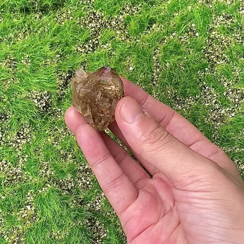 天然原矿彩虹茶骸骨水晶  稳定能量磁场 冥想 天然原矿 - 摆饰 - 水晶 多色