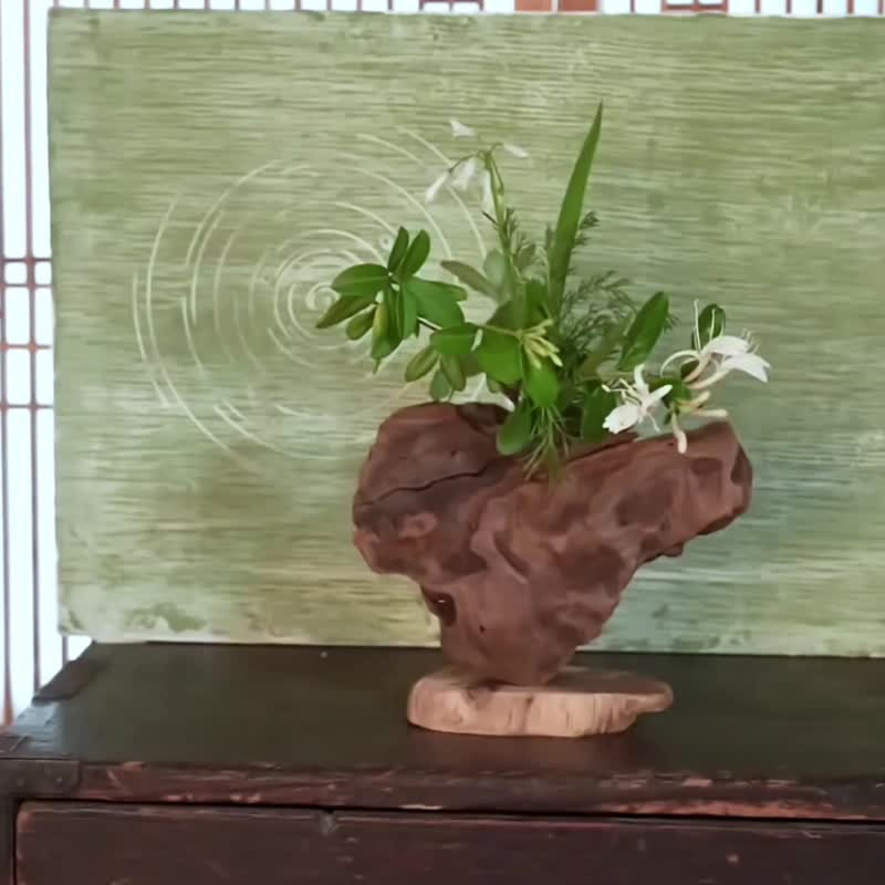 何不使用您最喜欢的时令花痴来装饰您的空间并营造愉快的氛围？浮木花瓶，木制花瓶，花瓶，小花瓶，91 - 花瓶/陶器 - 木头 咖啡色