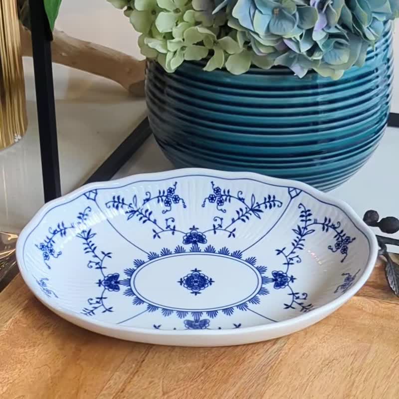 库伦洛夫古堡清新椭圆深盘 -24CM / 新婚成家送礼 / 母亲节礼盒 - 盘子/餐盘/盘架 - 瓷 白色