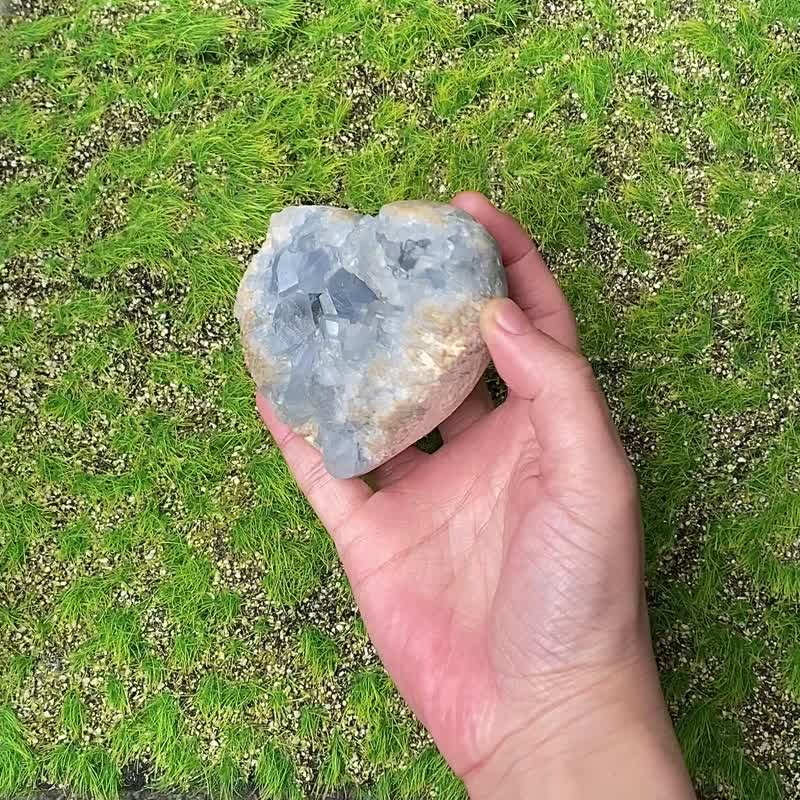 超美天然原矿小清新天青石爱心 蓝水晶 疗愈 净化 办公室 风水 - 摆饰 - 水晶 蓝色