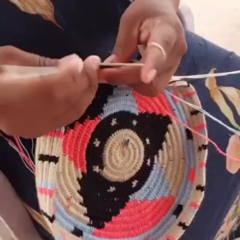 哥伦比亚制 单肩斜背包 单背带  Wayuu 编织手工包 幻彩云光 - 手提包/手提袋 - 压克力 多色