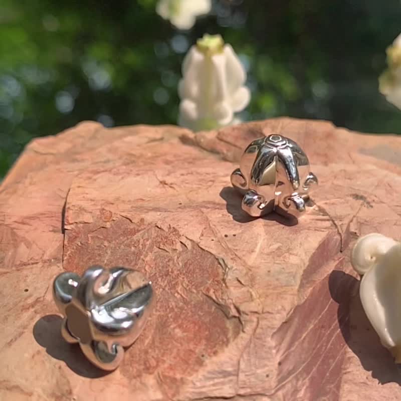 银饰 Dok Rak 手链 - 手工皮革、可调式、花卉设计、赠礼 - 手链/手环 - 真皮 咖啡色